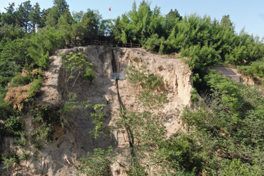 Temporary spray protection construction of high slope