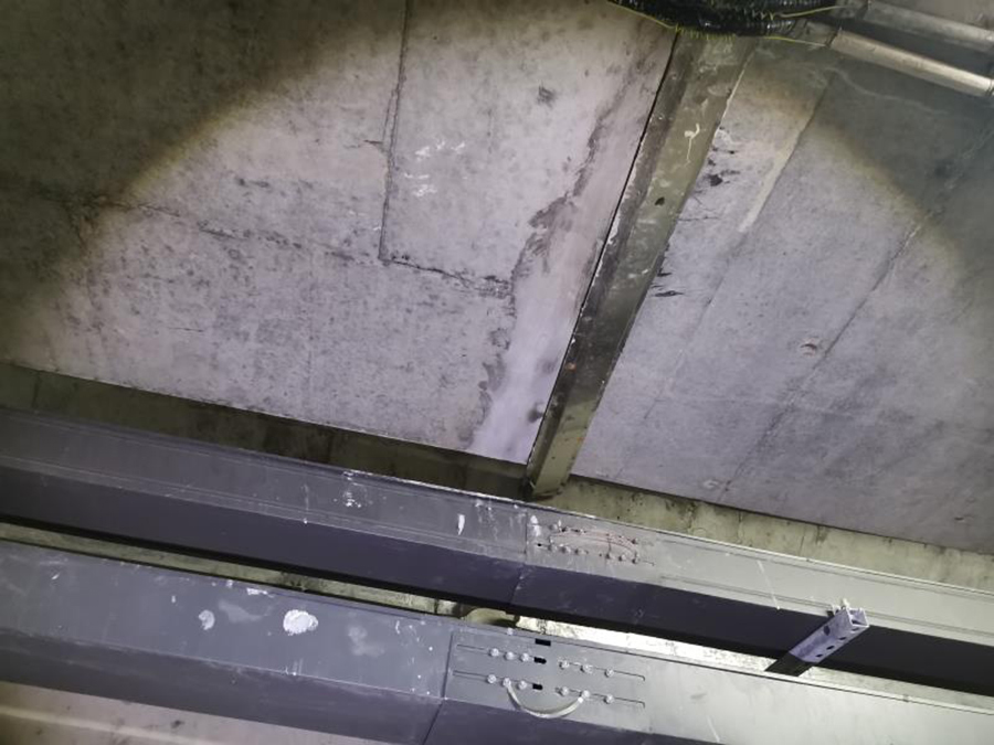 Water leakage treatment for expansion joints in pipeline corridors