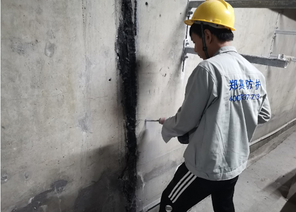 Water leakage treatment for expansion joints in pipeline corridors