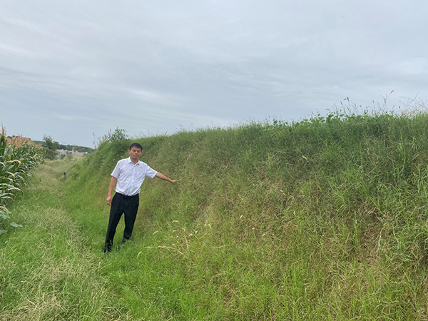 Ukrainian academicians conduct a site inspection