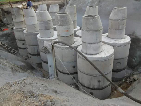 Sealing and anticorrosion for septic tanks