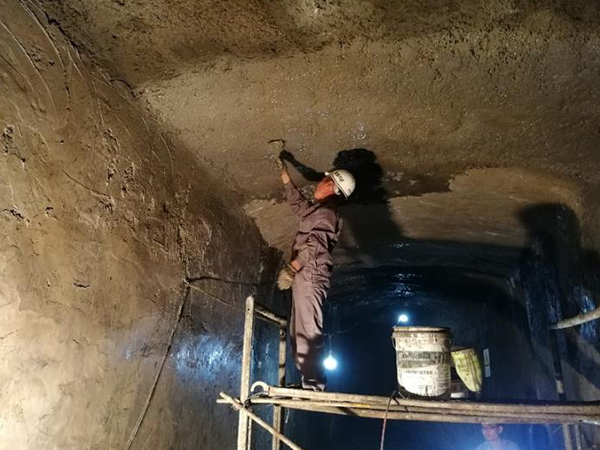 Leakage in Electrical Conduit Tunnel